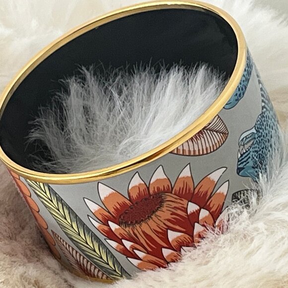 Hermes Enamel Tiger Print Bangle - Picture 10 of 10